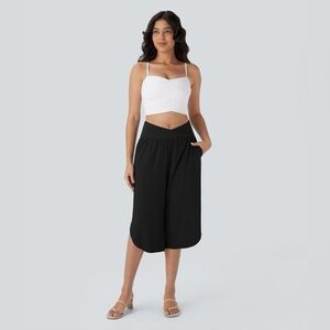 Halara Breezeful High Waisted Crossover Side Pocket Split Quick Dry Capri
